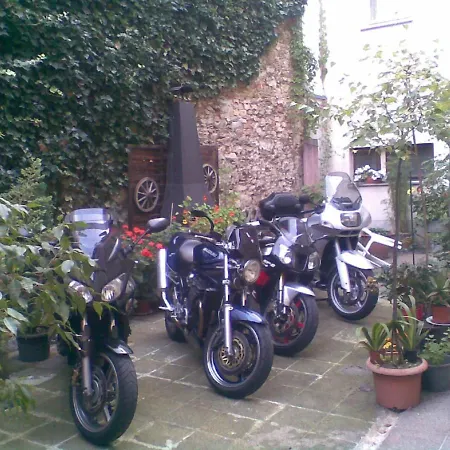 Zur Altdeutschen Guest house